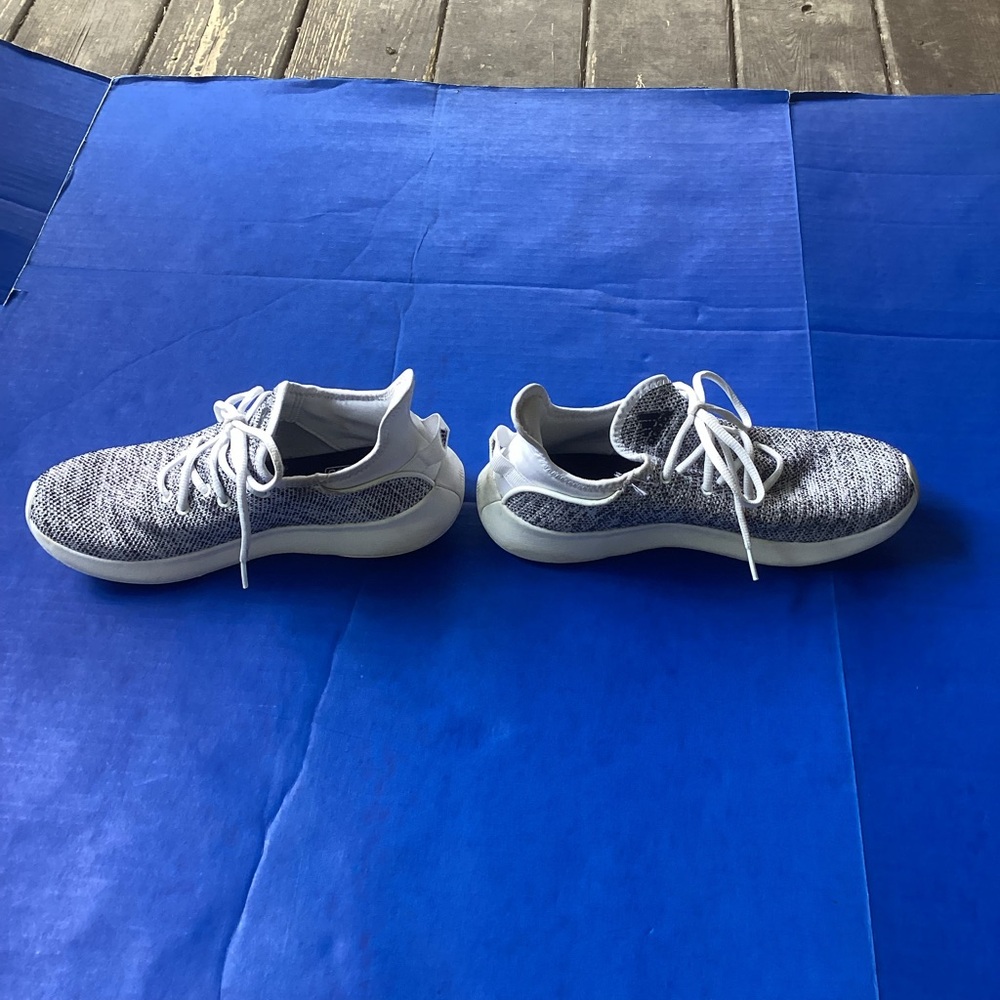 adidas Women's Gray Sneakers, size 8.5 - Picture 6 of 9